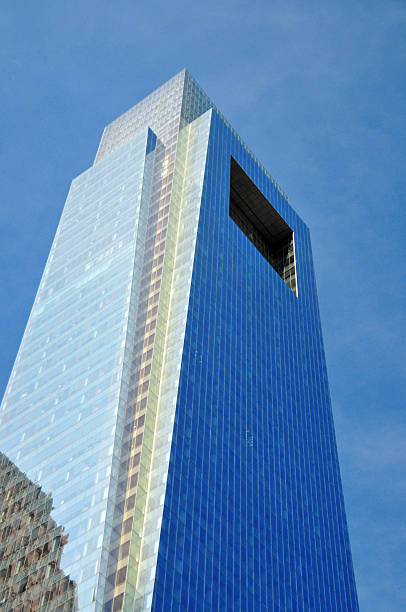 istock Philadelphia, Pennsylvania: skyscraper wity 'handle' 509510555
