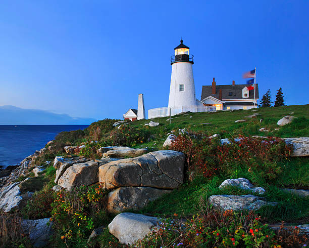 faro di pemaquid point - pemaquid peninsula sea maine coastline foto e immagini stock