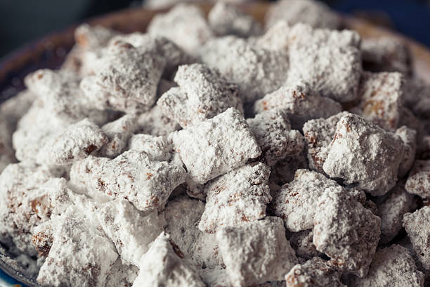 istock Homemade Powdered Sugar Puppy Chow 509532050