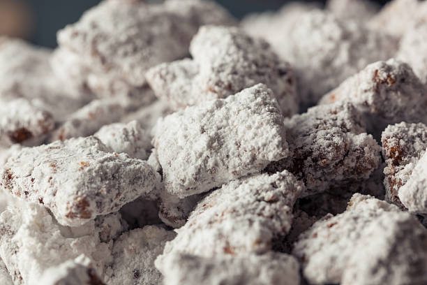 istock Homemade Powdered Sugar Puppy Chow 509532112