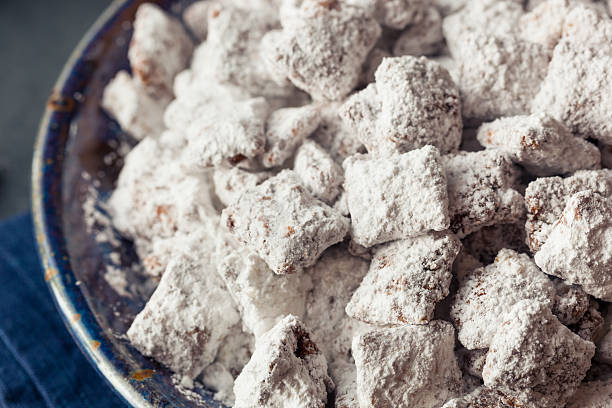 istock Homemade Powdered Sugar Puppy Chow 509532134