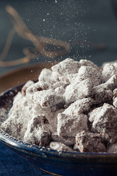 istock Homemade Powdered Sugar Puppy Chow 509532198