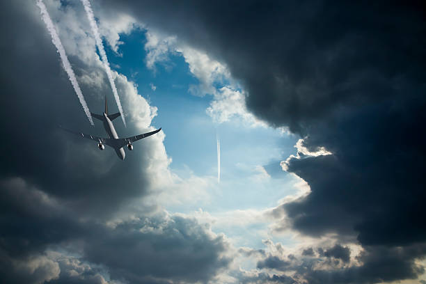 istock More than one airplanes and contrail 509535864