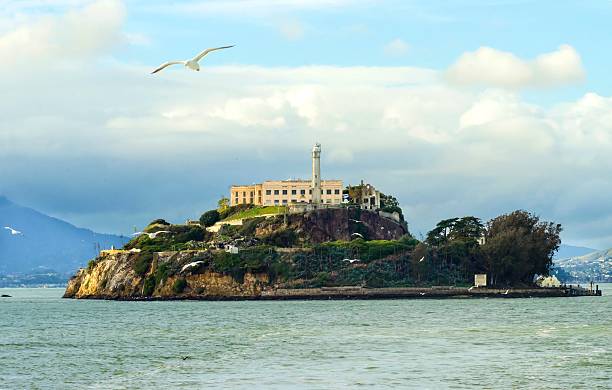 l'île d'alcatraz, san francisco, en californie - island prison photos et images de collection