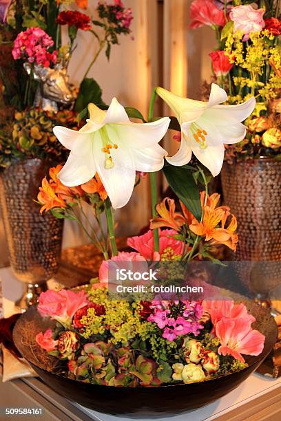 Blumenstrauß Stockfoto und mehr Bilder von Blume - Blume, Blumenbouqet, Dekoration