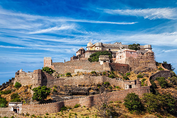 kumbhalgarh fort, índia - rajasthan india fort architecture - fotografias e filmes do acervo