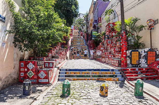 selarón-treppe in lapa, rio de janeiro - rio de janeiro brazil steps staircase stock-fotos und bilder