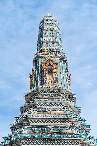 istock Prangs (tower) at Temple of the Emerald Buddha 509618632
