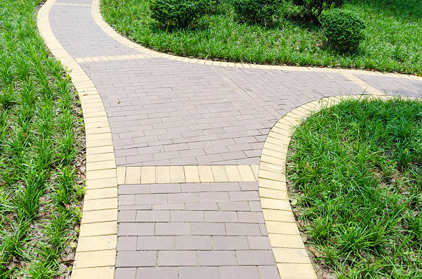 istock Stone brick footpath in the garden 509622192