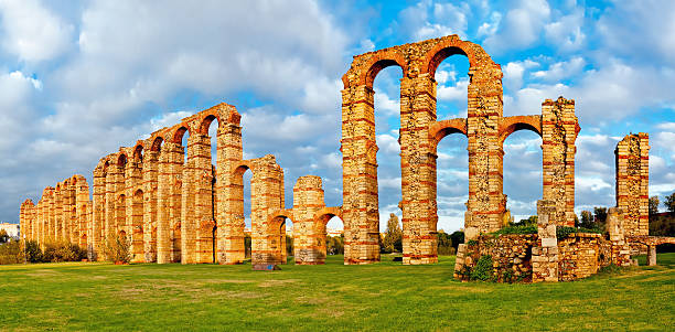 istock Aqueduct Los Milagros, Merida, Spain 509622968