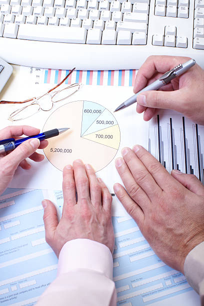 istock Businessmans in the office 509626829