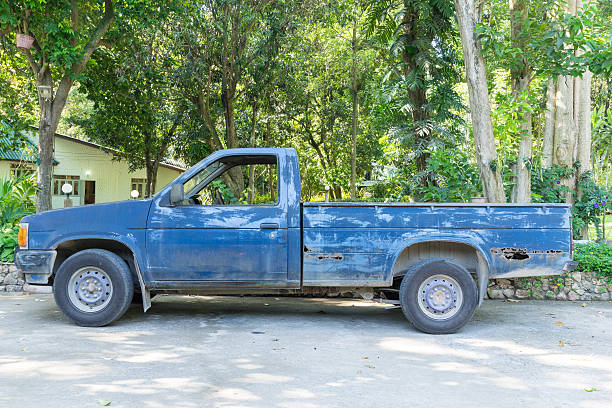 Abandoned pick up truck Abandoned pick up truck have some rust and dust junkyard photos stock pictures, royalty-free photos & images