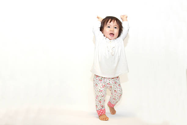 istock Japanese toddling girl (1 year old) 509663674