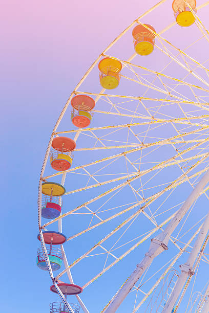 istock Giant ferris wheel in Amusement park with blue sky background 509678244