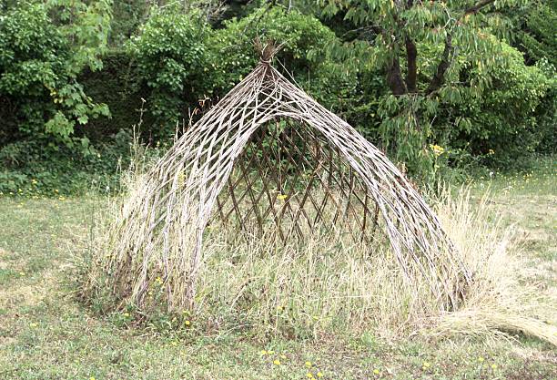istock Crude Hut Made Of Sticks 509679418