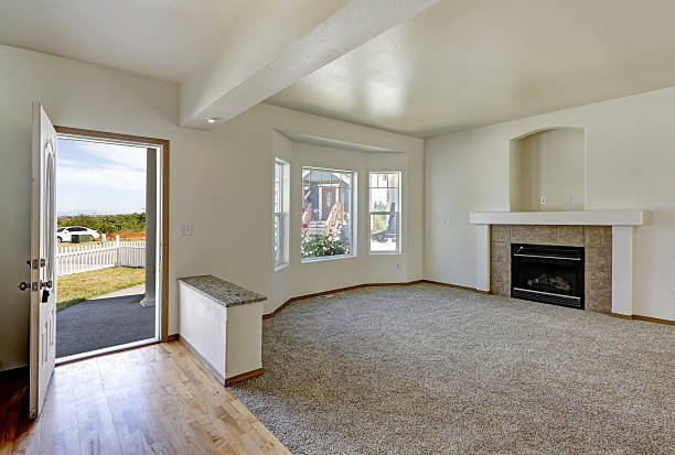 istock Living room interior in empty house 509700001