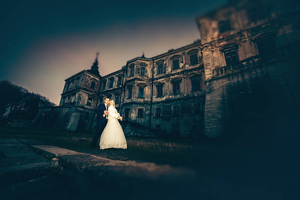 istock sweet couple wedding 509712792