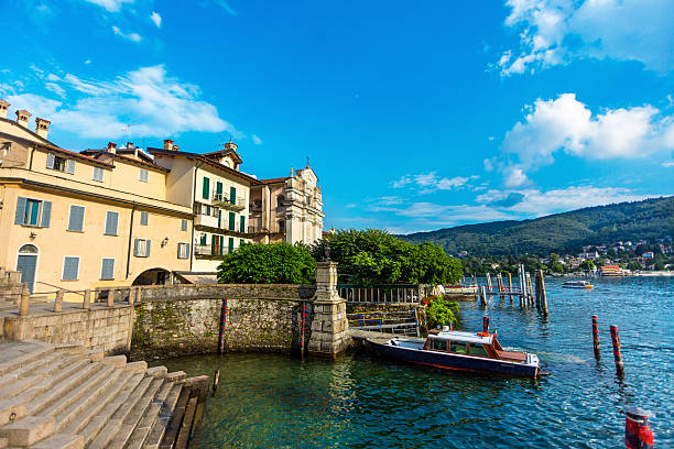 lago mayor, stresa, italia - islas borromeas fotografías e imágenes de stock