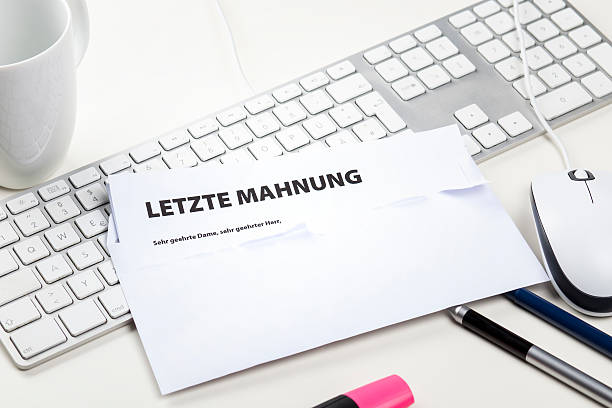 istock Getting a past due reminder notice. In German: Letzte Mahnung 509757899
