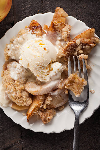 istock Top view of apple crisp with ice cream 509785938