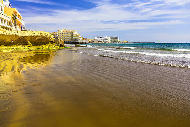 istock Coast of Ocean with Buildings 509787238