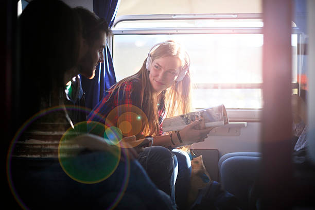 ご旅行は、楽しいと気分が無料に - travel teenager talking student ストックフォトと画像