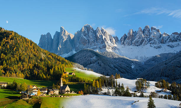 istock Change of season, fall turns winter 509808611