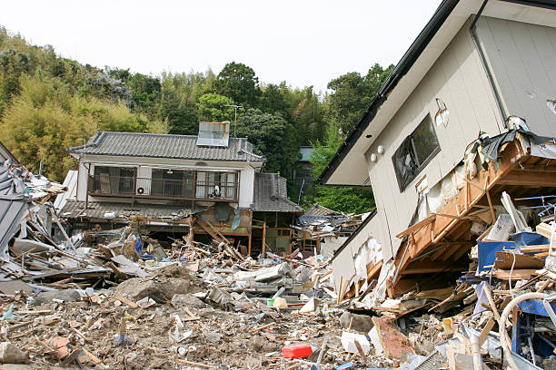 terramoto de maremoto japão 2011 vila destruição murohama - ishinomaki imagens e fotografias de stock