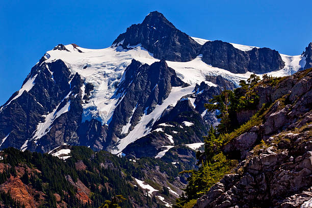 istock Mount Shuksan Close Up Artist Point Washington State 509829071