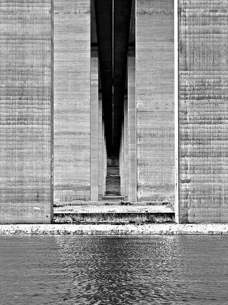 istock Ornate bridge piers 509895163