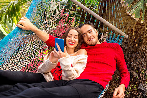 istock Couple on the hammock 509910668