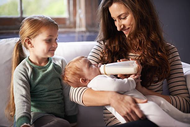 família alimentar tempo - baby beautiful part of selective focus imagens e fotografias de stock