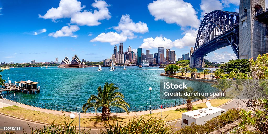 Vista panoramica sullo Skyline di Sydney - Foto stock royalty-free di Teatro dell'Opera di Sydney