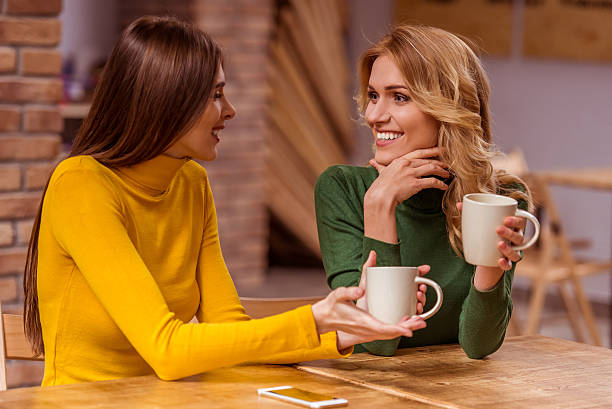istock Beautiful girls in cafe 509933170