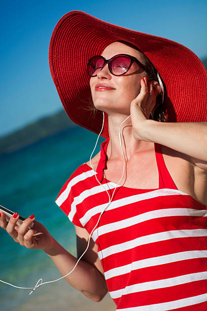 istock Music and the beach 509933670