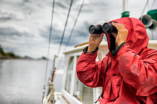 wyszukiwanie - binoculars surveillance direction looking at view zdjęcia i obrazy z banku zdjęć