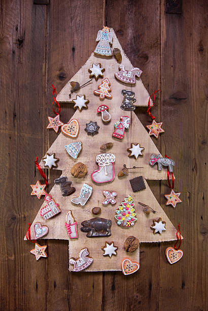 istock Handmade christmas tree of wood decorated with gingerbread. 509980759