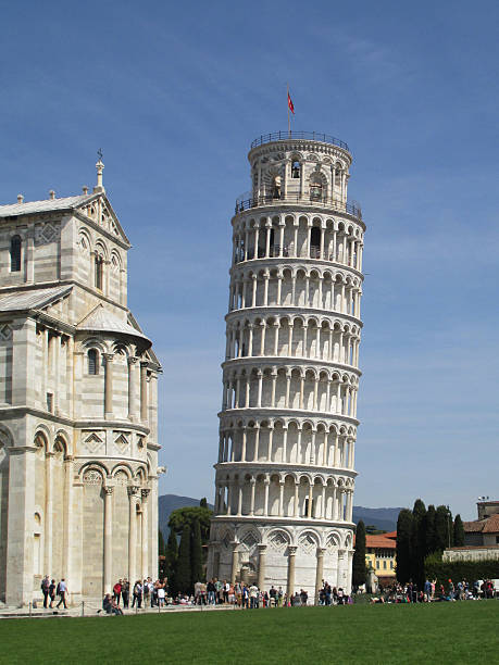 istock Tower of Pisa, Italy 509982505