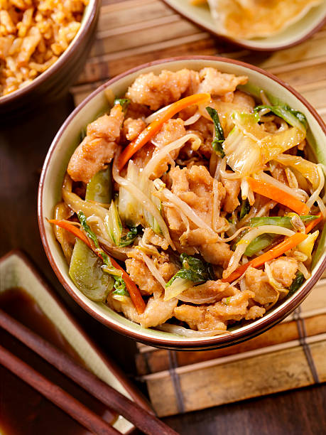 Broto de Feijão Refogado c/ Frango: Moyashi Itame Oriental - receita deliciosa profissional - passo 1