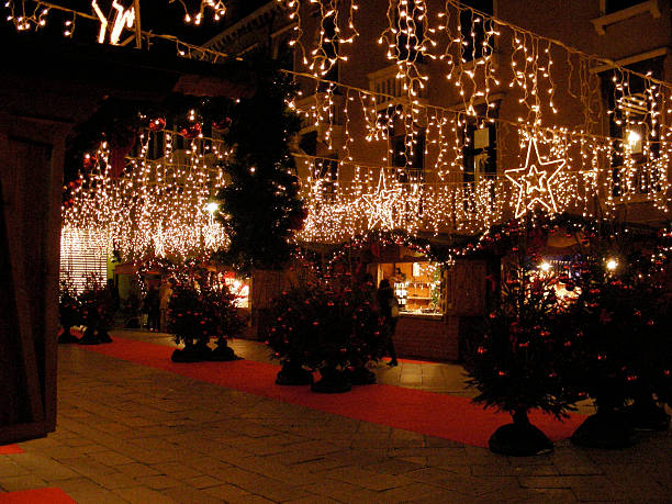 istock Christmas Market 509992374