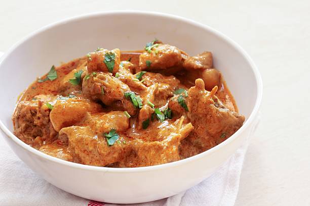 istock Chicken curry in a white bowl 509992674