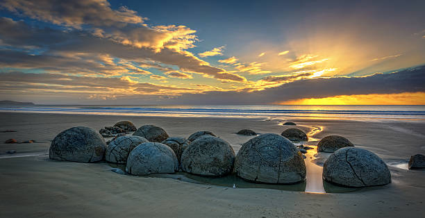 istock Moeraki Boulders At Hampden Beach 509997706