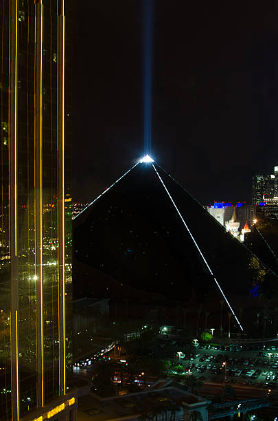 Beam of light at the top of the Luxor Casino Las Vegas, USA - August 22, 2015: Beam of light at the top of the Luxor Casino luxor las vegas stock pictures, royalty-free photos & images
