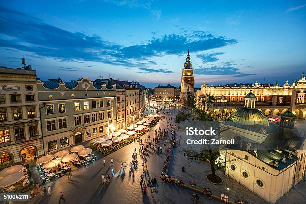 Foto de Cracóvia Market Square Polônia e mais fotos de stock de Cracóvia - Cracóvia, Polônia, Noite