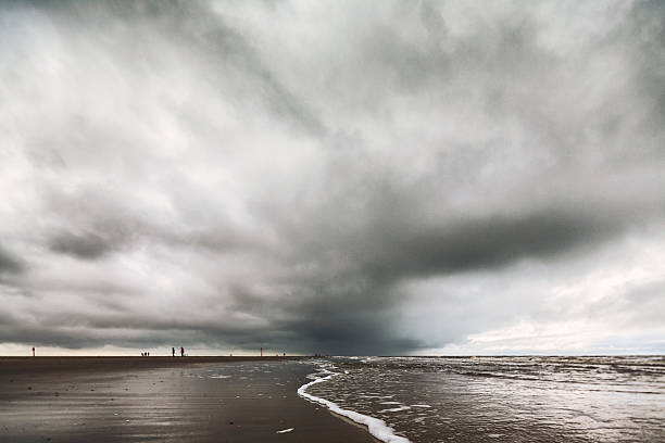 istock Stormy day at the ocean 510068028