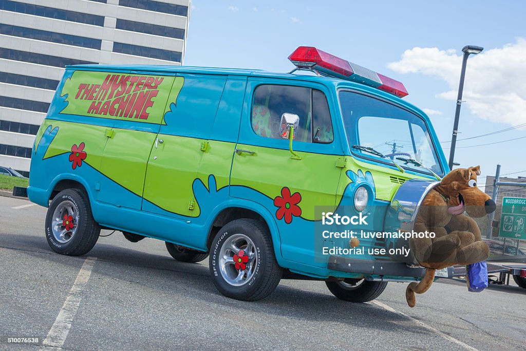 The Mystery Machine Stock Photo - Download Image Now - Scooby-Doo -  Fictional Character, Cartoon, American Culture - iStock