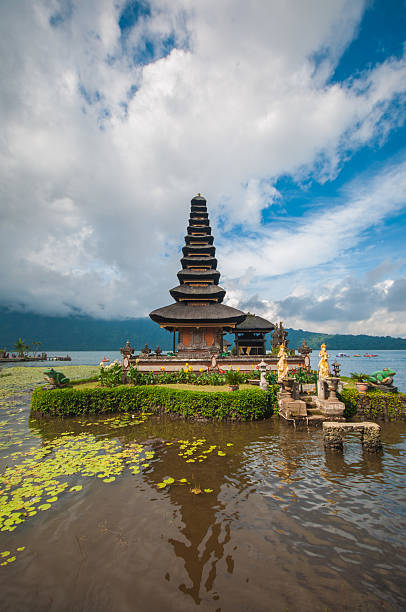 Pura Ulun Danu Bratan Temple on Bali in Indonesia Pura Ulun Danu temple Beratan Lake in Bali Indonesia floating temple in lake bedugul bali stock pictures, royalty-free photos & images