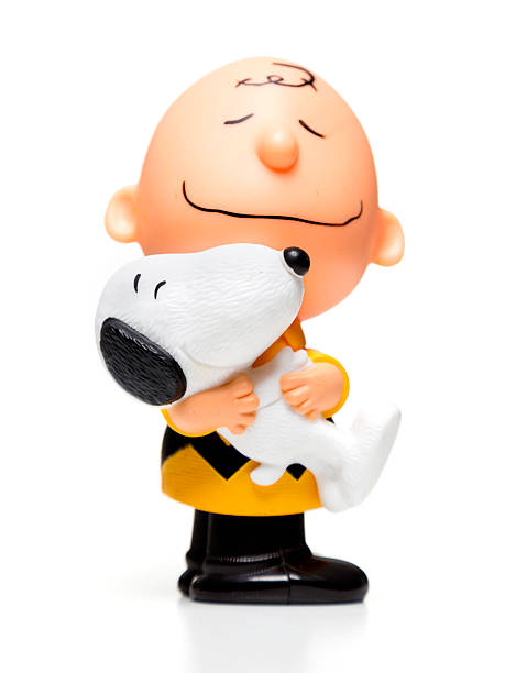 Charlie Braun umarmen Snoopy Glücklich Mahlzeit Spielzeug – Foto