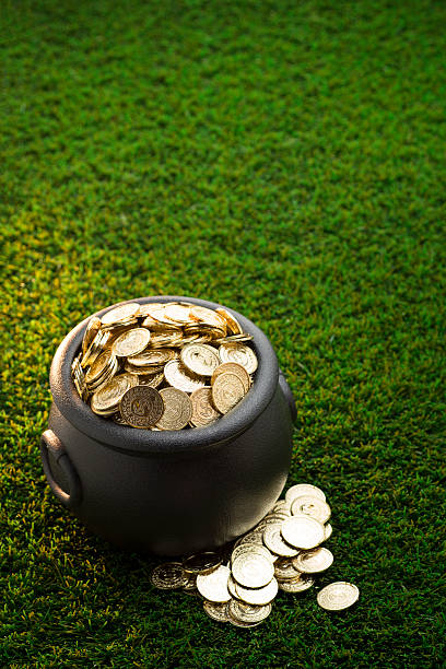 istock Big Pot of Gold on St. Patrick's Day 510165288