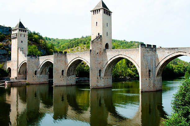istock Valentre Bridge - Cahors - United Kingdom 510168042